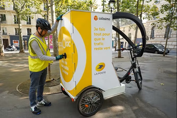 Colissimo delivers with more cargo bikes