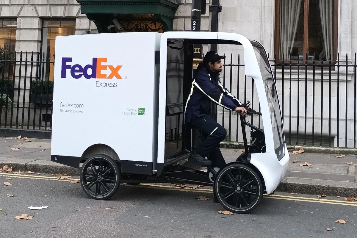 FedEx's new EAV e-cargo bike in London