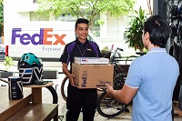FedEx teams up with eBay