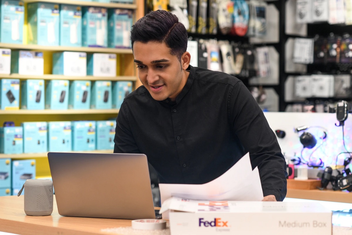 FedEx speeds imports to India