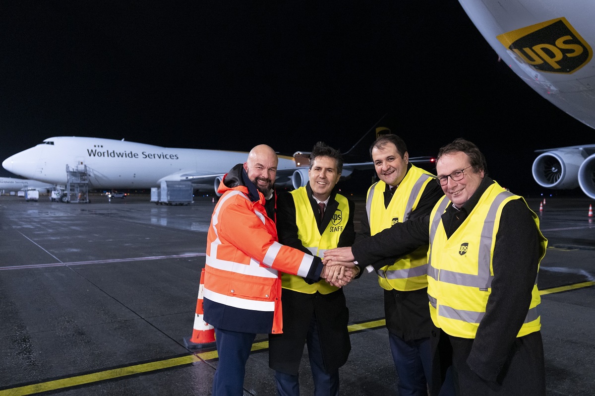 (from left) Thilo Schmid (CGN), Daniel Carrera (UPS), NRW ministers Nathanael Liminski and Oliver Krischer